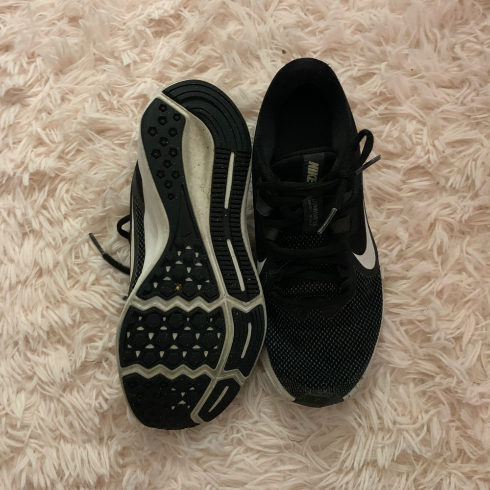 Nike Running Shoes - Picture 3 of 4